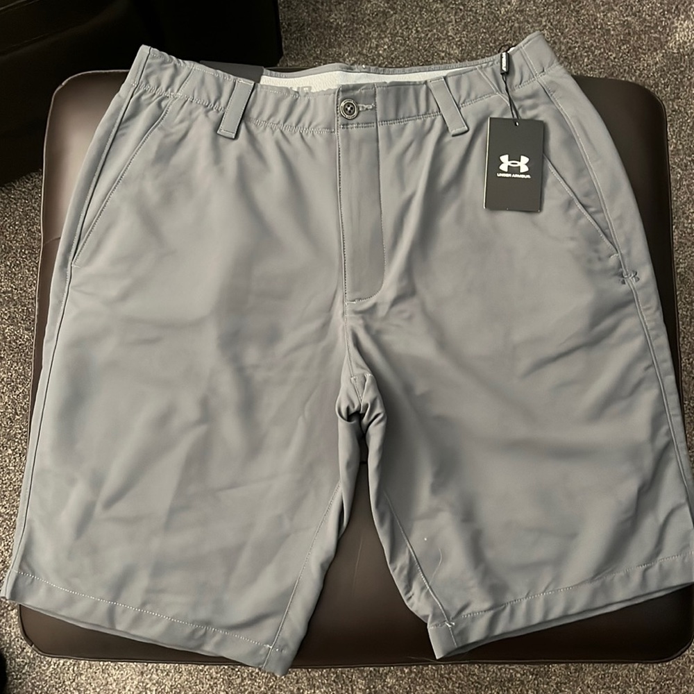 UNDER ARMOUR Men’s Golf Short NWT